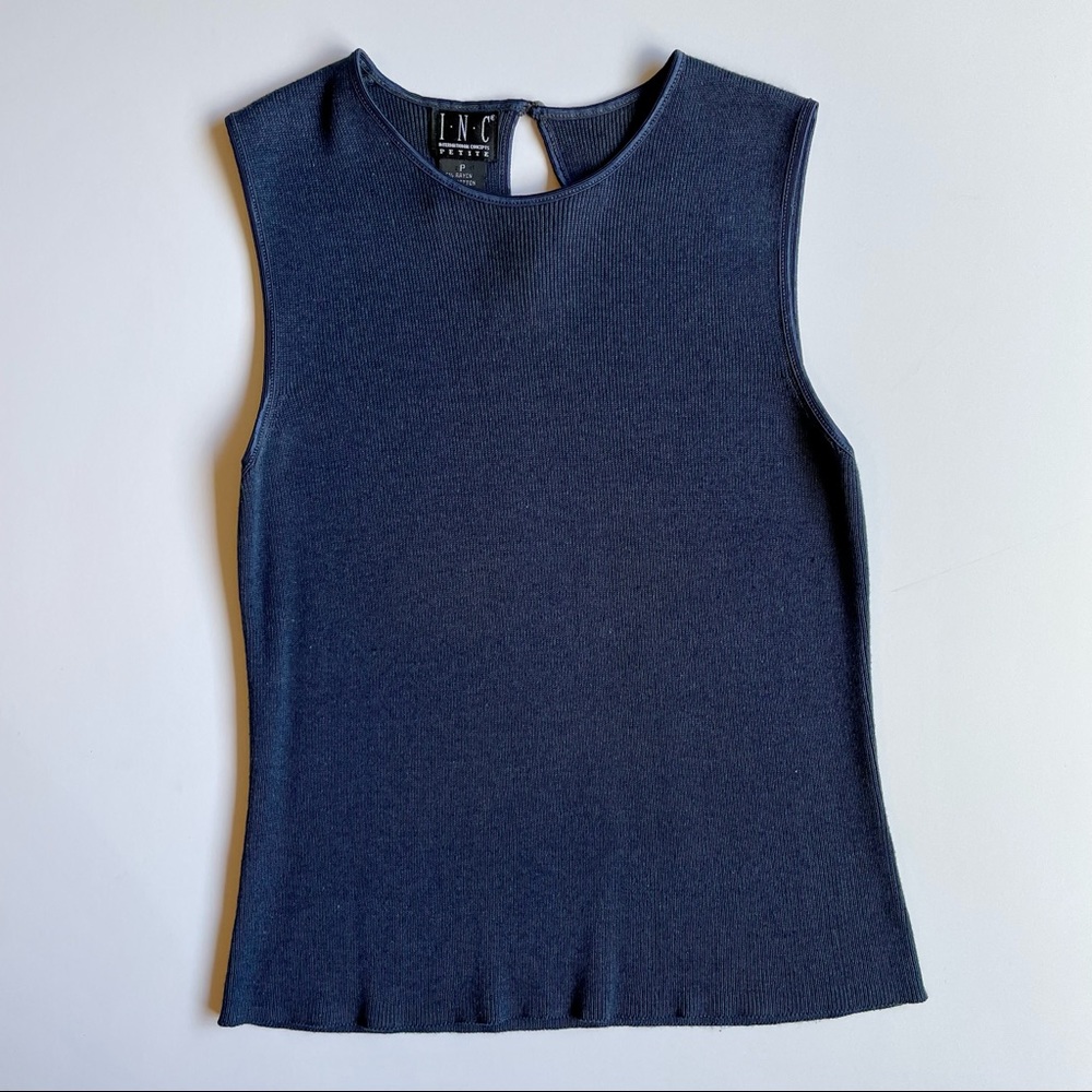 Ribbed Knot Sleeveless Top